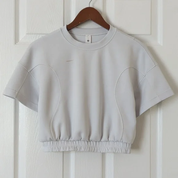 Lululemon Softstreme Cropped Gathered Waist Short Sleeve T-shirt Light Vapor 4 - Picture 1 of 10